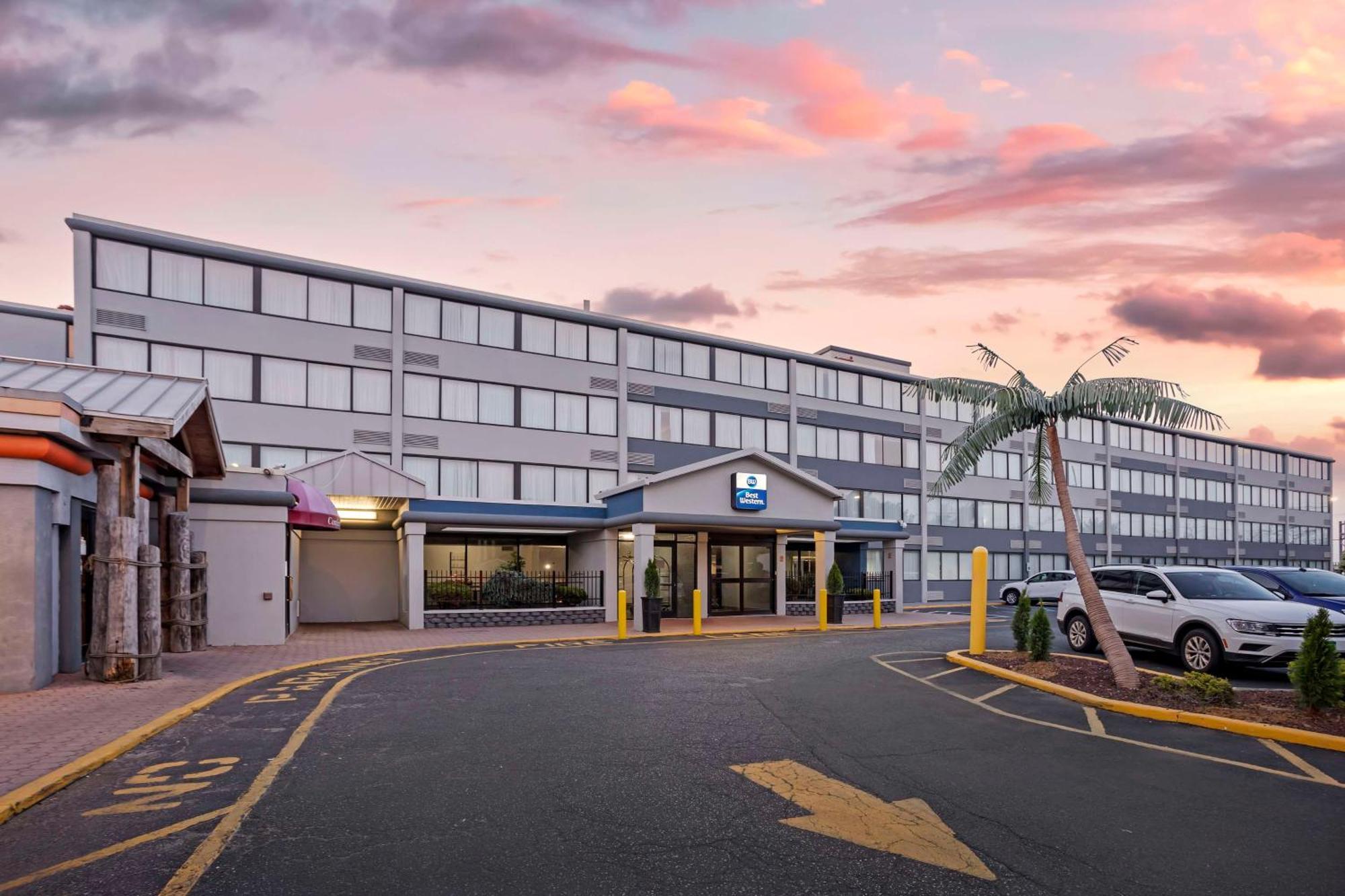 Best Western Rutgers University Hotel East Brunswick Ngoại thất bức ảnh