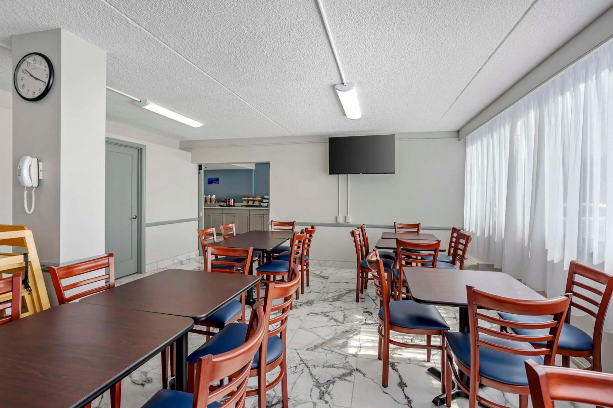 Best Western Rutgers University Hotel East Brunswick Ngoại thất bức ảnh