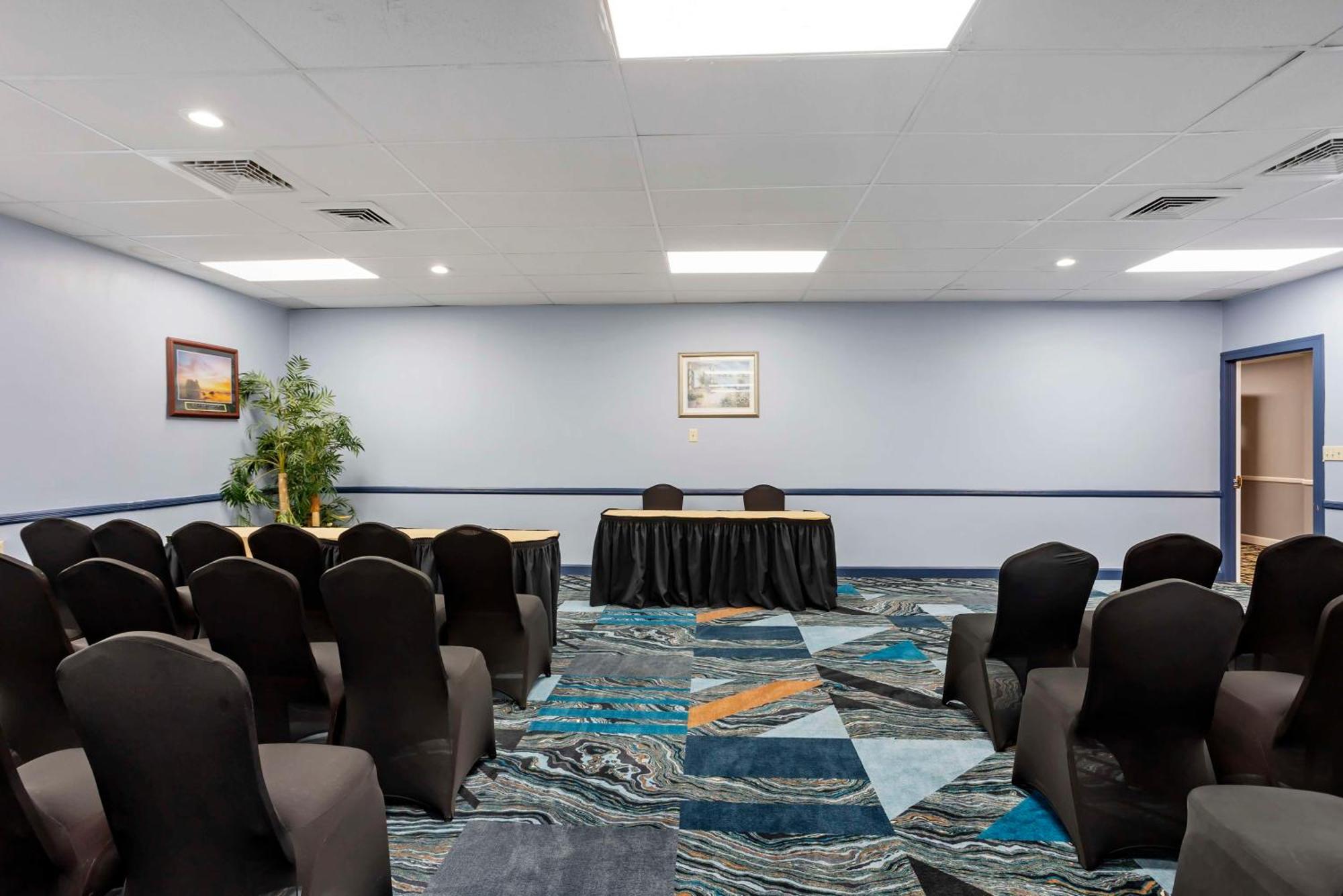 Best Western Rutgers University Hotel East Brunswick Ngoại thất bức ảnh