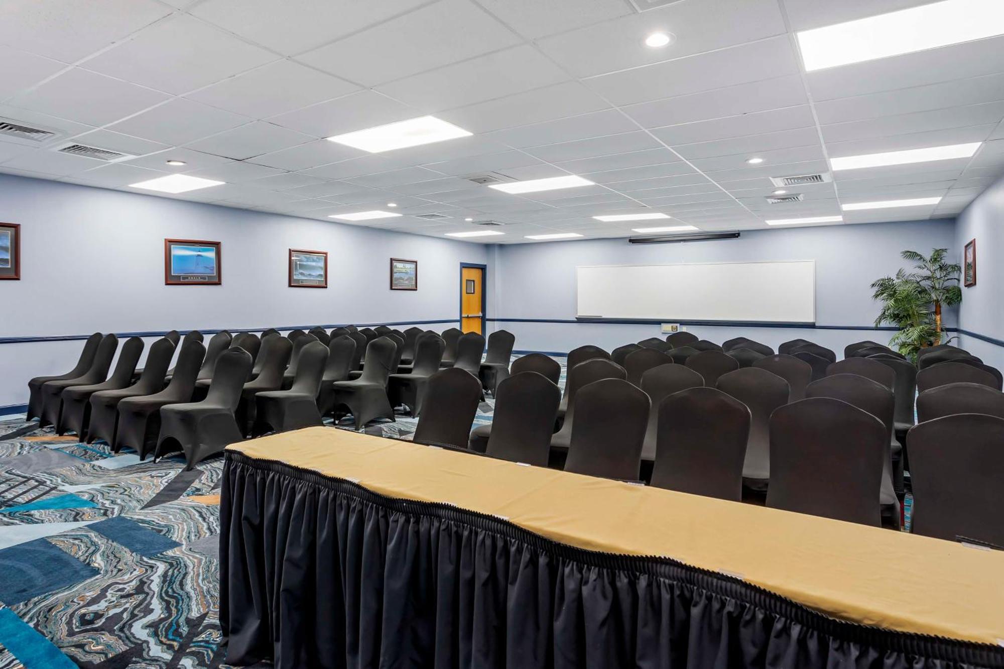 Best Western Rutgers University Hotel East Brunswick Ngoại thất bức ảnh