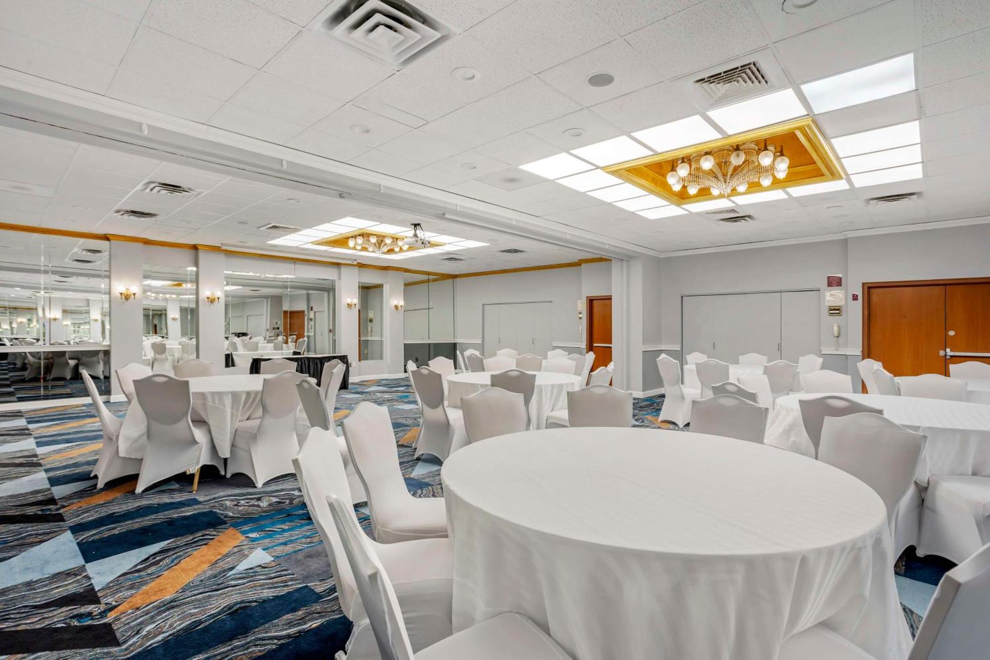 Best Western Rutgers University Hotel East Brunswick Ngoại thất bức ảnh