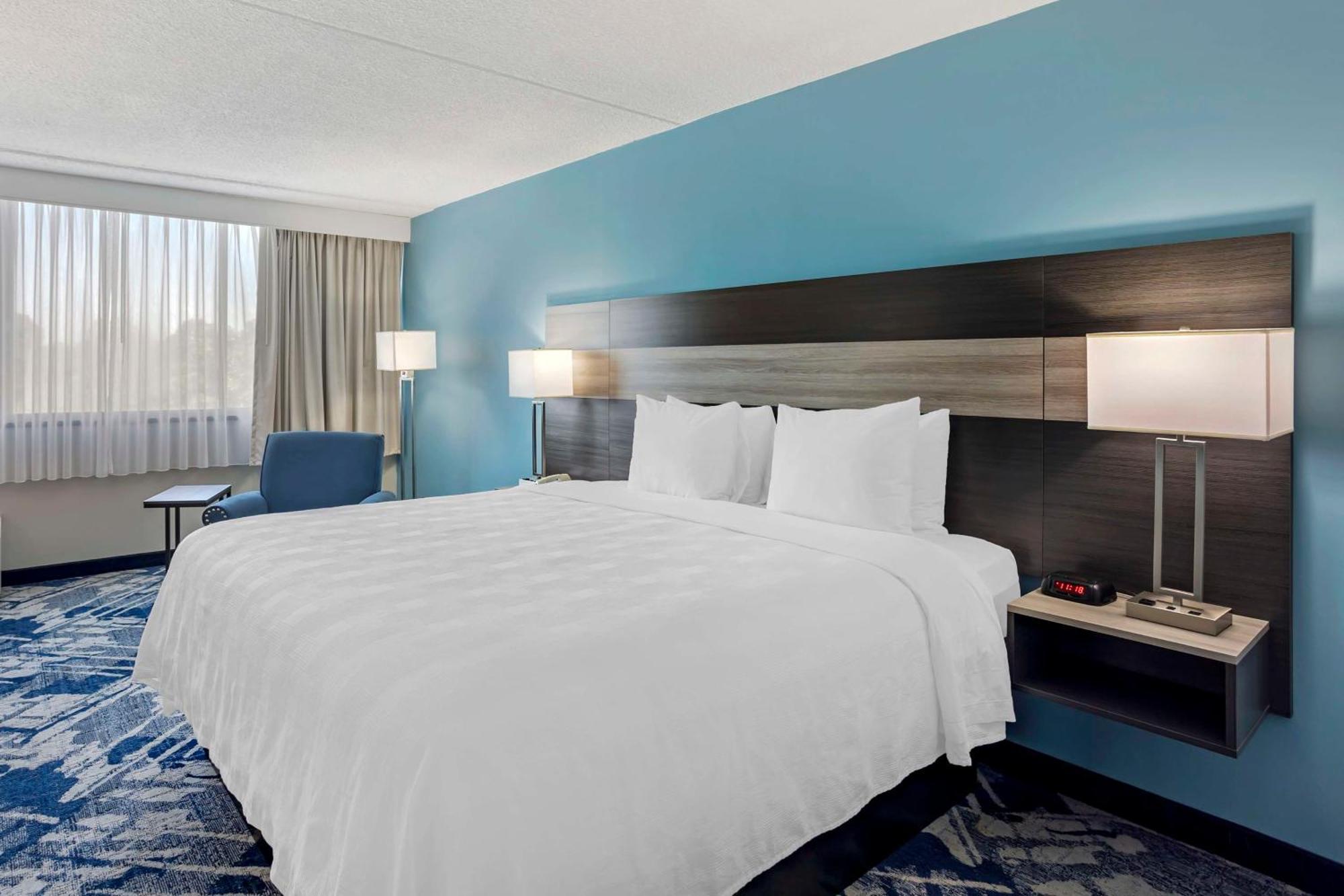 Best Western Rutgers University Hotel East Brunswick Ngoại thất bức ảnh