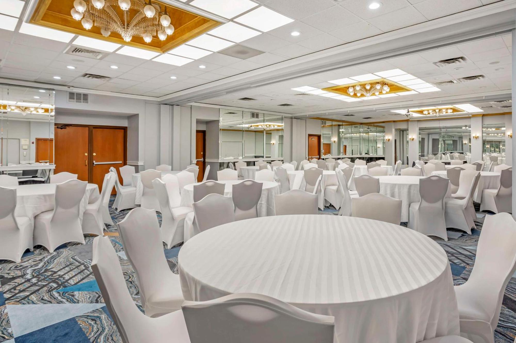 Best Western Rutgers University Hotel East Brunswick Ngoại thất bức ảnh