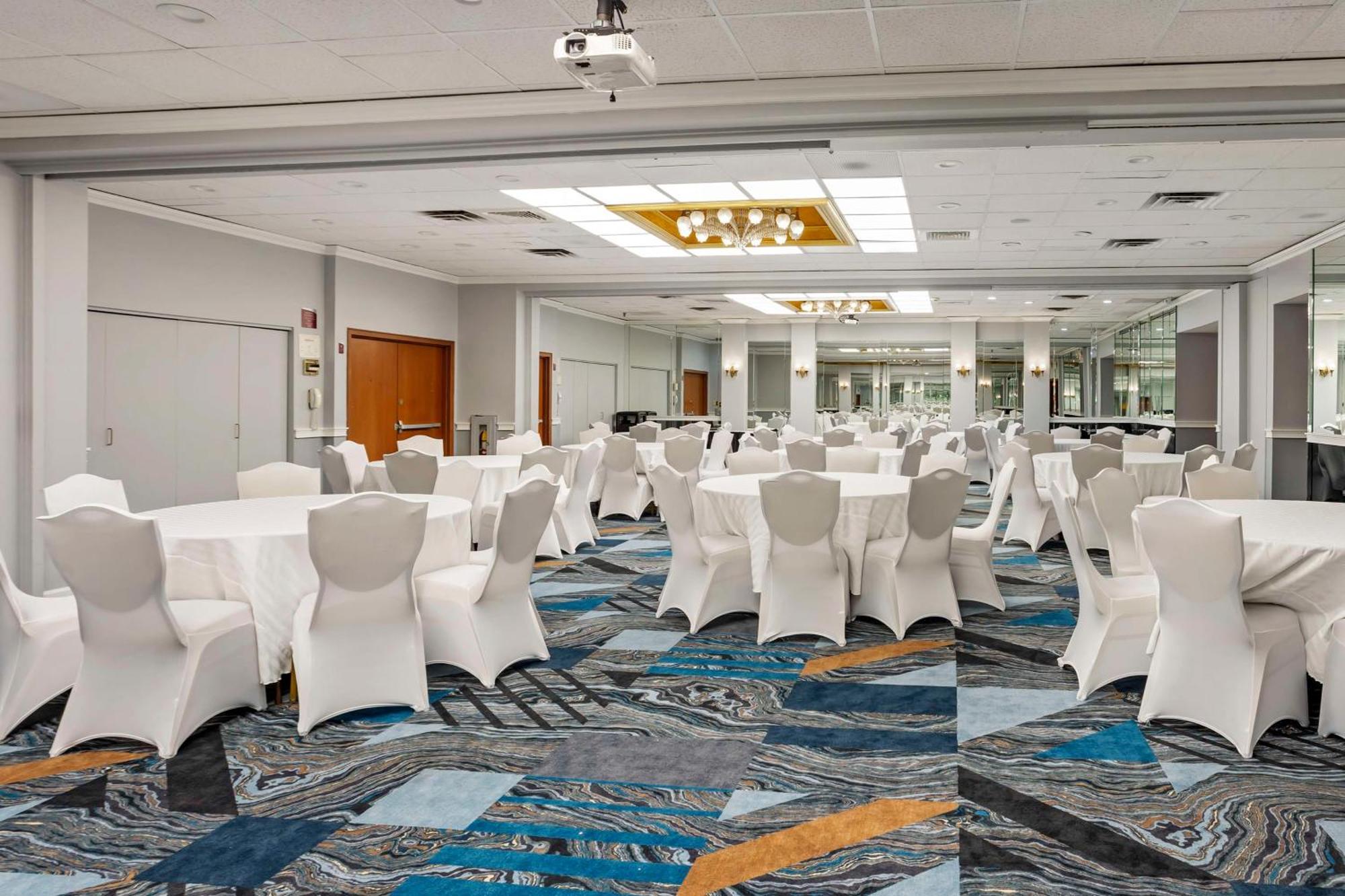 Best Western Rutgers University Hotel East Brunswick Ngoại thất bức ảnh