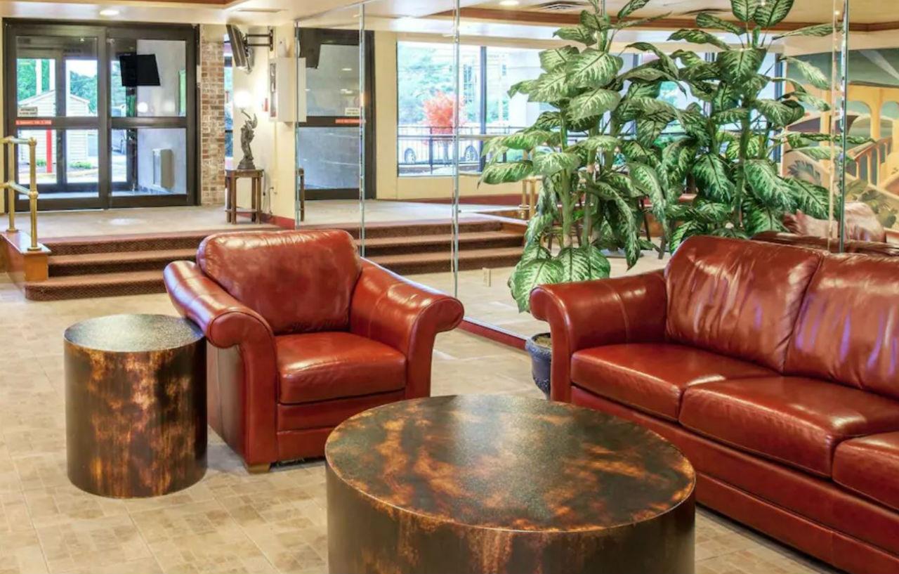 Best Western Rutgers University Hotel East Brunswick Ngoại thất bức ảnh